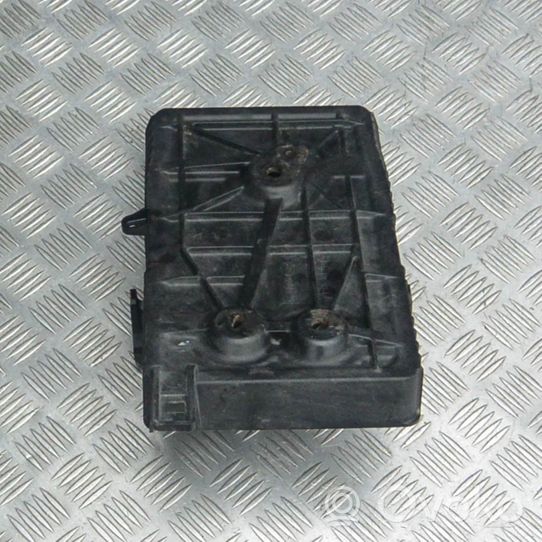 Mazda 6 Vassoio scatola della batteria GAM656041