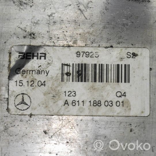 Mercedes-Benz E W211 Moottoriöljyn jäähdytinlaite A6111880301