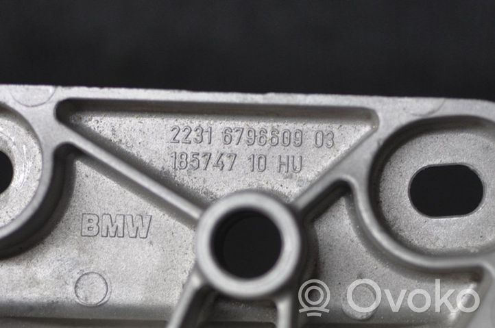 BMW 3 F30 F35 F31 Pavarų dėžės tvirtinimo kronšteinas 6796609