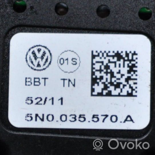 Volkswagen Tiguan Pystyantennivahvistin 5N0035570A