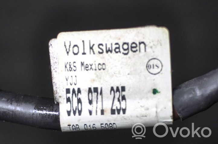 Volkswagen Jetta VI Minus / Klema / Przewód akumulatora 5C6971235