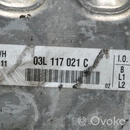 Audi A4 S4 B8 8K Radiatore dell’olio del motore 03L117021C