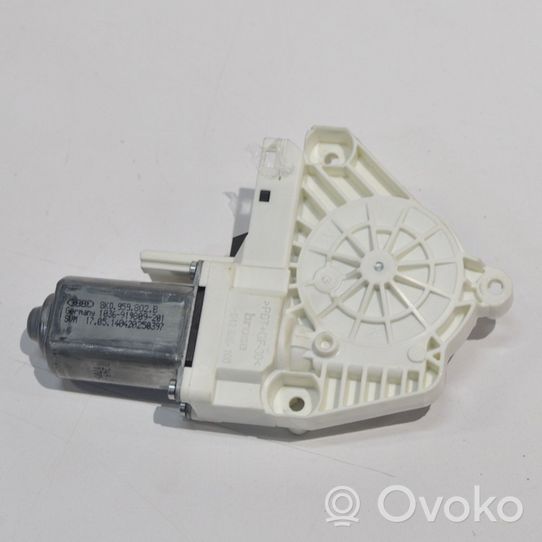 Audi Q3 8U Varikliukas priekinio langų pakėlėjo 8K0959802B