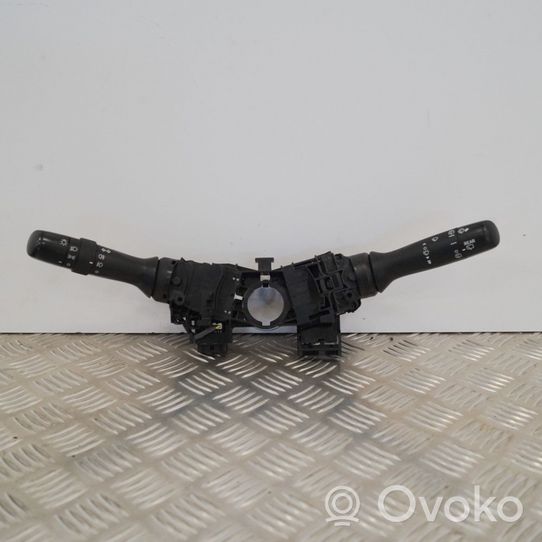 Toyota Verso-S Leva/interruttore dell’indicatore di direzione e tergicristallo 17F060173832