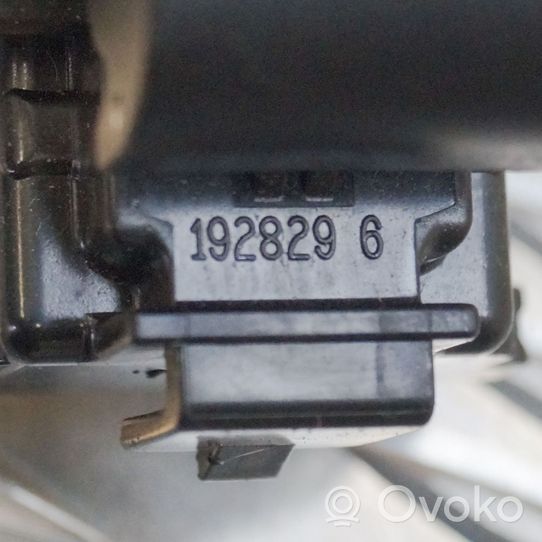 Toyota Verso-S Interruttore di controllo dell’alzacristalli elettrico 19282968292N12
