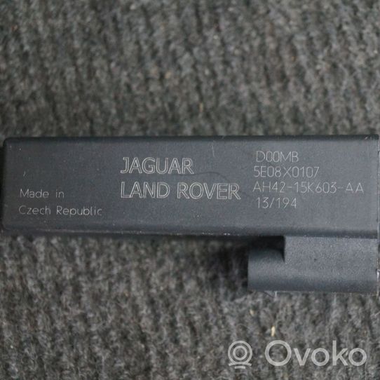 Land Rover Discovery 4 - LR4 Amplificatore antenna AH4215K603AA