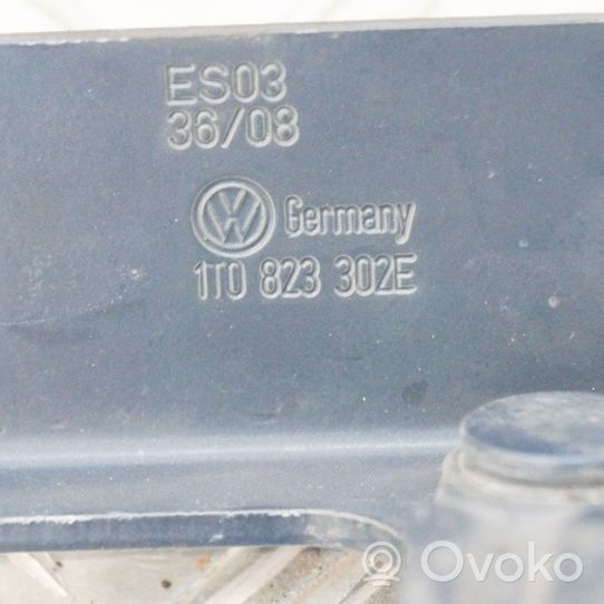 Volkswagen Touran I Zawiasy pokrywy / maski silnika 1T0823302E