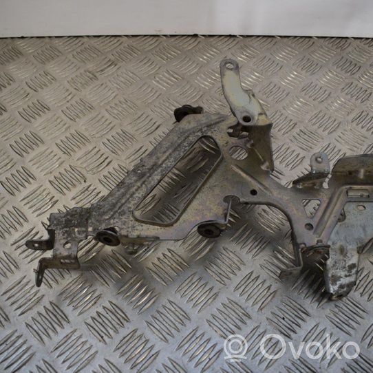 Mercedes-Benz GLK (X204) Altra parte del vano motore A2761504973