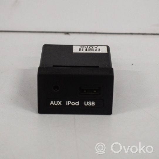 Hyundai Genesis Connettore plug in AUX 961202M700