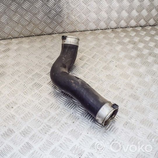 BMW 5 F10 F11 Tube d'admission de tuyau de refroidisseur intermédiaire 7810615