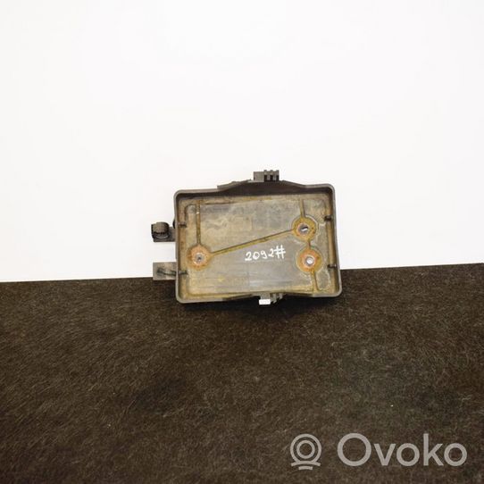 Mazda 6 Support boîte de batterie GS1D56041