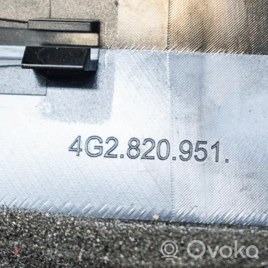 Audi A6 S6 C7 4G Lango oro grotelės 4G2820951