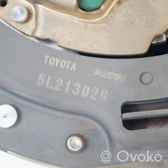 Toyota Prius (XW50) Volant 5L213029