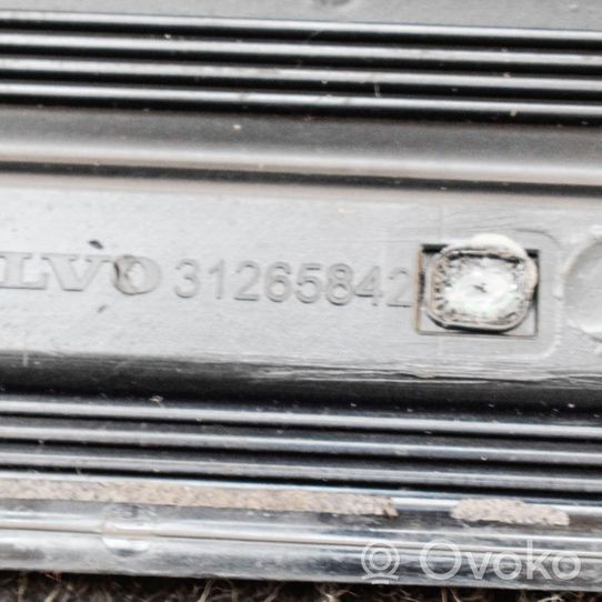 Volvo V40 Garniture marche-pieds avant 31265842