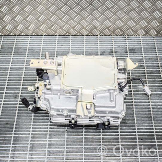 Toyota RAV 4 (XA40) Convertitore di tensione inverter 