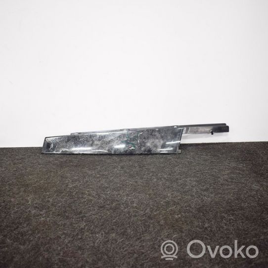 Audi A4 S4 B9 Verkleidung Türfenster Türscheibe vorne 8W0837902