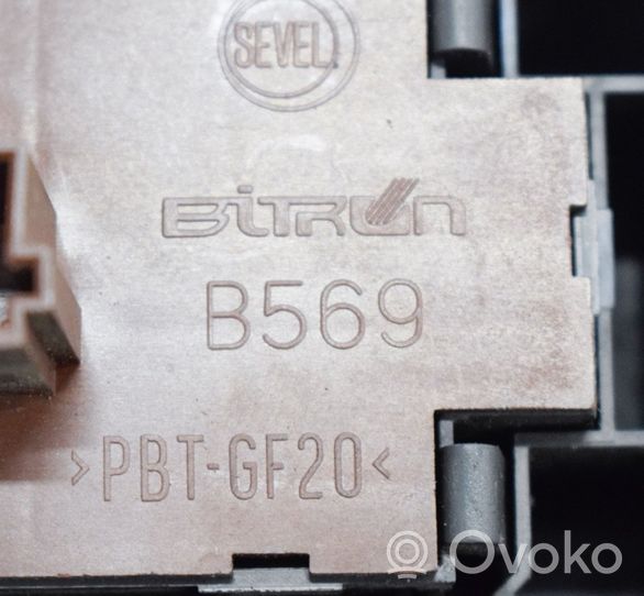 Citroen Jumper Light switch B569