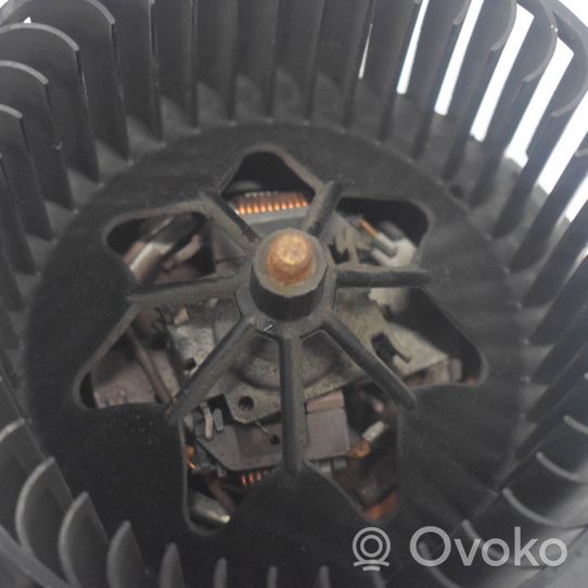 Volkswagen Touran II Heater fan/blower 1K2819015C