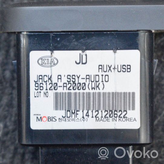 KIA Ceed Connettore plug in AUX 96120A2000