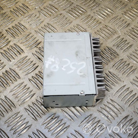 Toyota Prius (XW30) Amplificatore 8610047100