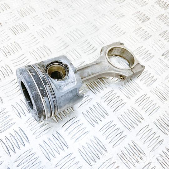 BMW 1 E81 E87 Piston 0840BB