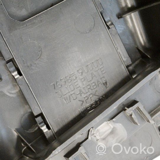 Nissan Juke I F15 B-pilarin verhoilu (alaosa) 769859U000