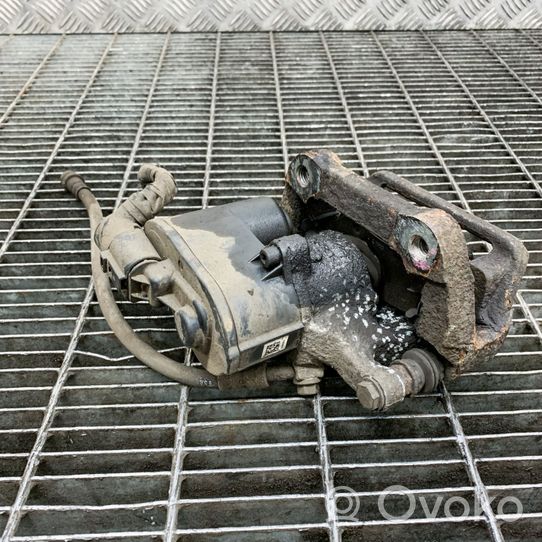 Volvo V60 Tylny zacisk hamulcowy 32355158