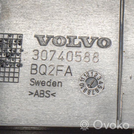 Volvo XC60 Osłona tylna tunelu środkowego 30740588