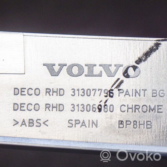 Volvo V40 Kojelaudan hansikaslokeron lista 31307796