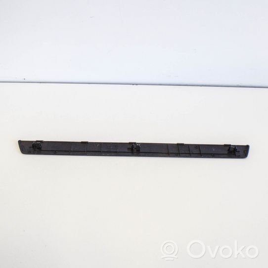 Toyota Prius (XW30) Etuoven kynnyksen suojalista 6791147030