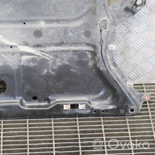 BMW 4 F32 F33 Protezione anti spruzzi/sottoscocca del motore 6860952