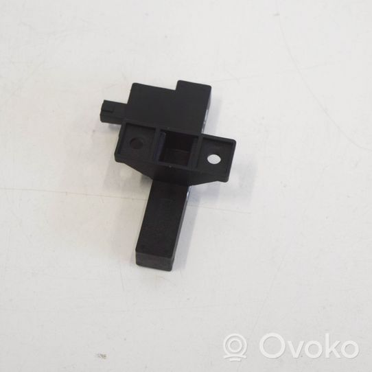 Audi Q5 SQ5 Antena wewnętrzna 8K0907247