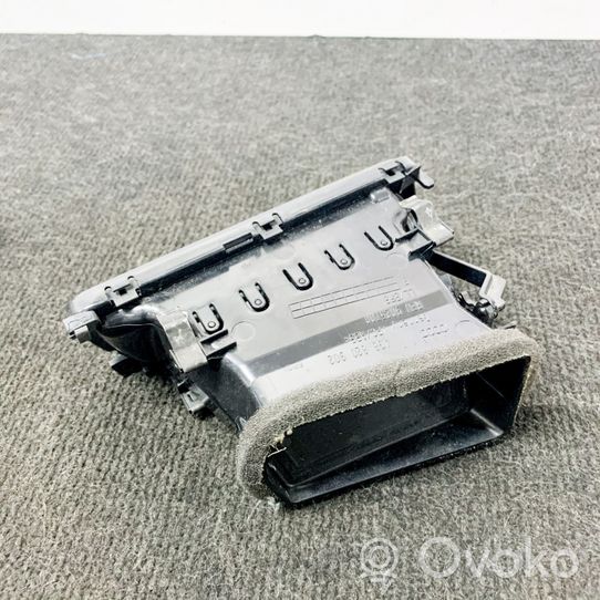 Audi A7 S7 4G Lango oro grotelės 4G8820902