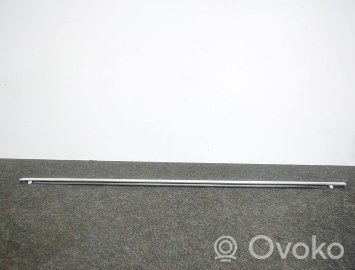 Volvo XC90 Listwa / Uszczelka szyby drzwi 