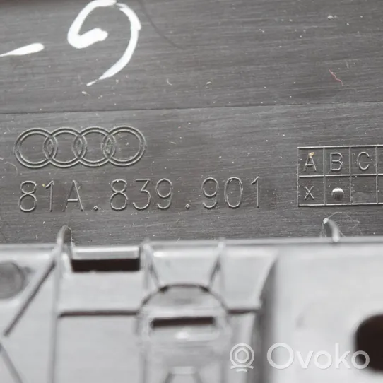 Audi Q2 - Listwa / Uszczelka szyby drzwi tylnych 81A839901