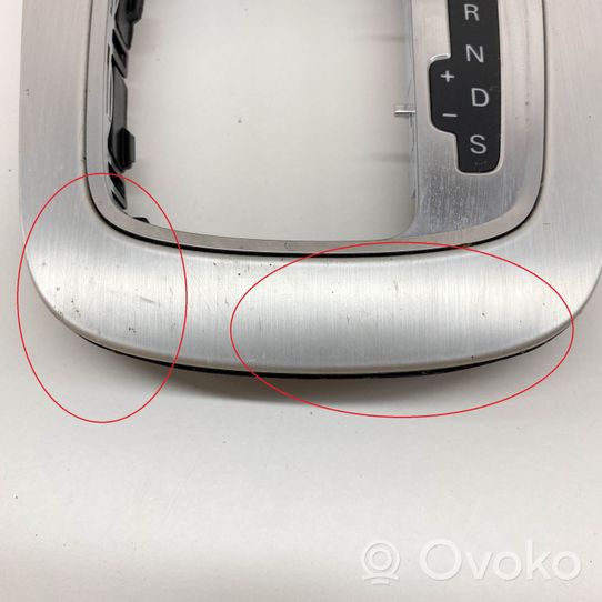 Audi Q3 8U Ramka drążka zmiany biegów 8P2713463A