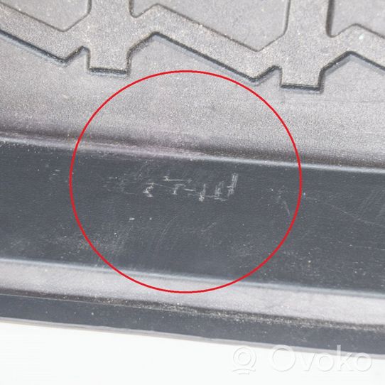 Audi Q3 8U Bagažinės grindys 8U0061180