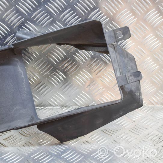 Ford Focus Prowadnica powietrza intercoolera BM518121AF