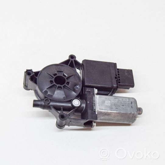 Opel Crossland X Takaoven ikkunan nostomoottori 0130824273