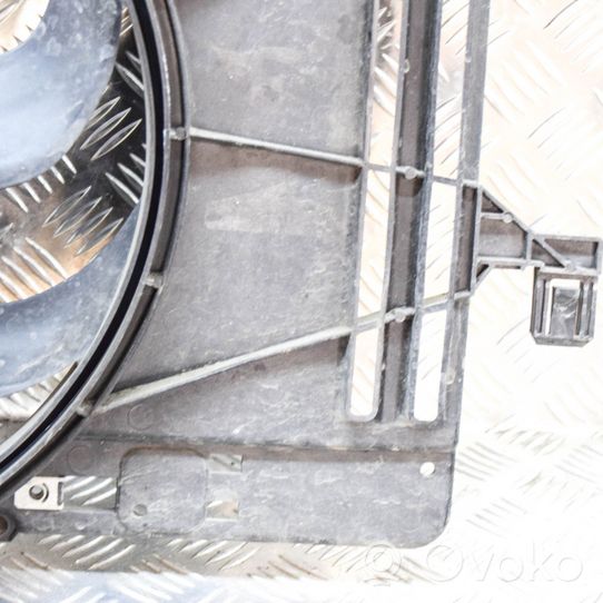 Ford Focus Convogliatore ventilatore raffreddamento del radiatore CV618C607VA