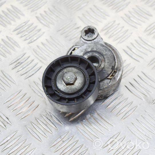 Volvo V60 Napinacz paska alternatora 31330379