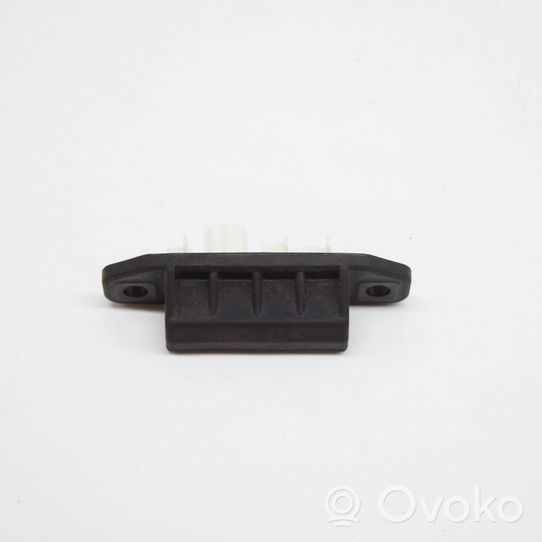 Toyota RAV 4 (XA50) Bouton interrupteur ouverture du coffre 0711090