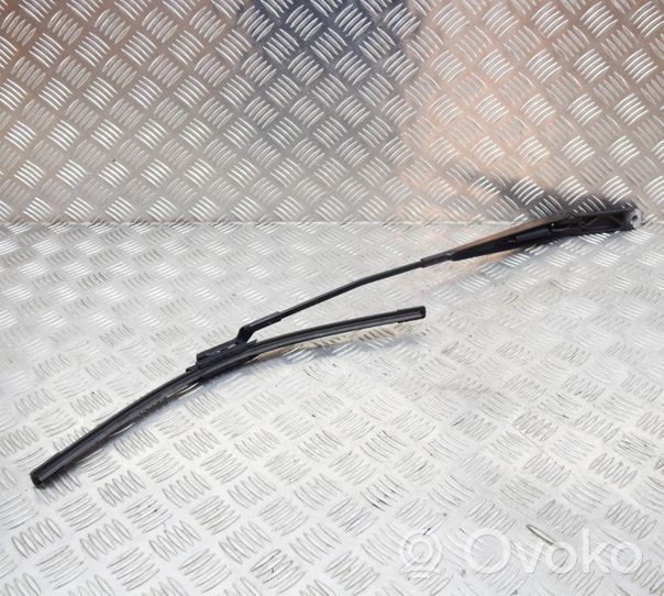 Volkswagen PASSAT B7 Windshield/front glass wiper blade 3AB955410