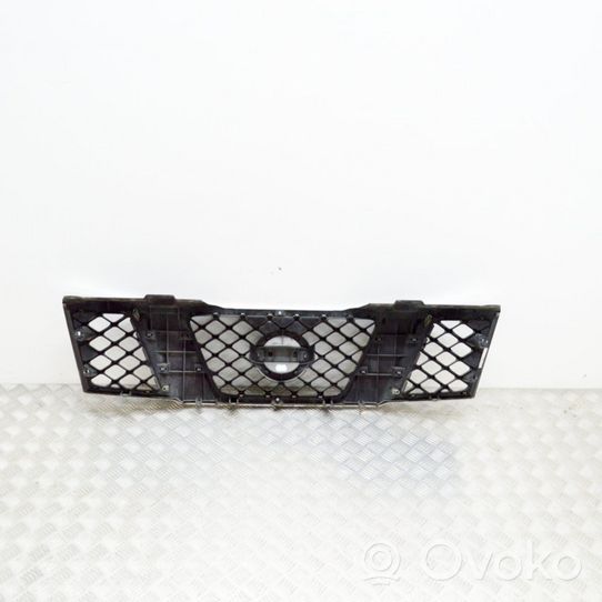 Nissan NP300 Grille de calandre avant NSR2301