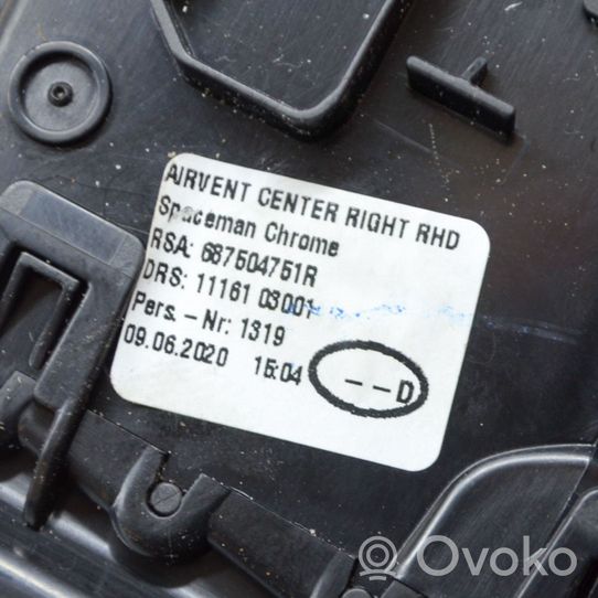 Renault Captur Dysze / Kratki nawiewu deski rozdzielczej 687504751R