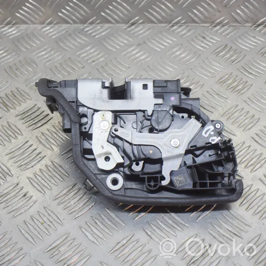 BMW X1 F48 F49 Etuoven lukko 18283810