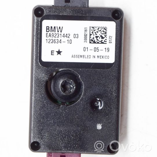 BMW 2 F22 F23 Antenas pastiprinātājs 9231442