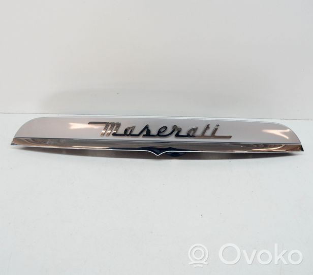 Maserati Ghibli Takaluukun rekisterikilven valon palkki 670010759