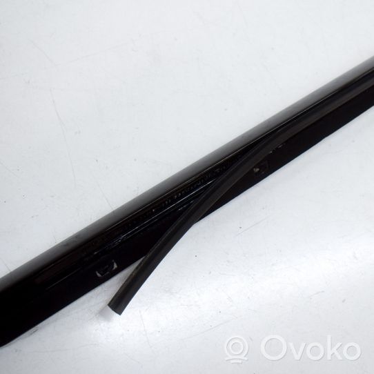 BMW 5 G30 G31 Rivestimento del vetro della portiera 16444510