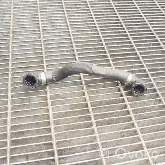 BMW i8 Engine coolant pipe/hose 7640854